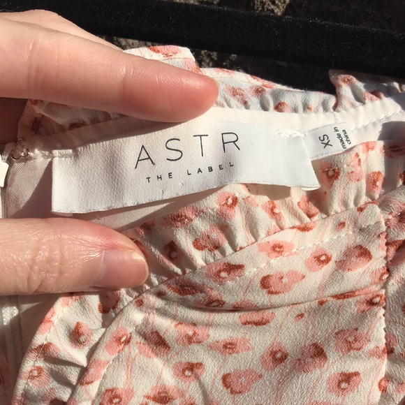 ASTR The Label SOLD OUT ruched VALENTINE’S DAY dress - Picture 9 of 14